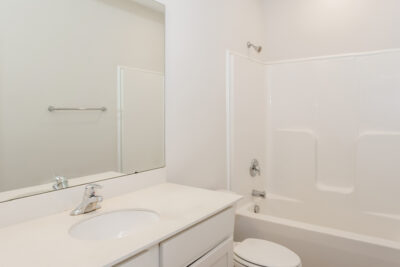 014 Bathroom ET11049