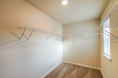 009 Walk In Closet ET51049