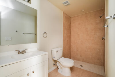 012 photo bathroom 11987860