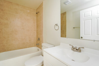 009 photo main bathroom 11987862