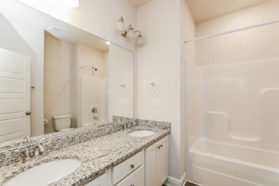 013 photo bathroom 12594076