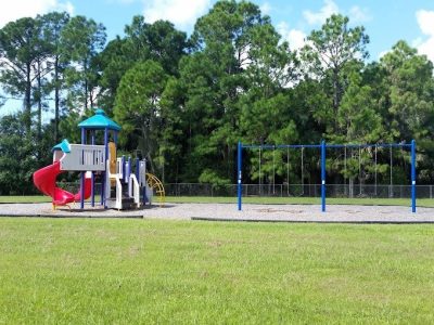 BB Mirror Lakes Playground