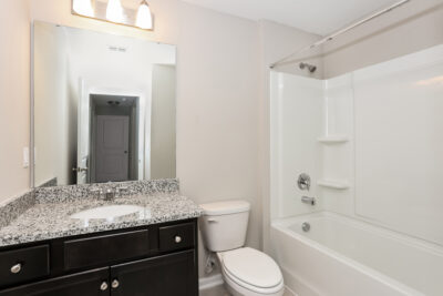 013 photo bathroom 12612944