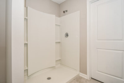 010 photo main bathroom 12964527