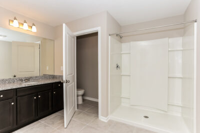 011 photo main bathroom 13265691