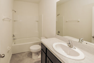 013 photo bathroom 11615834