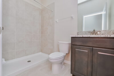 013 photo bathroom 10399844