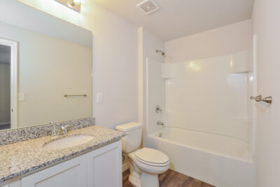 007 photo main bathroom 12269252