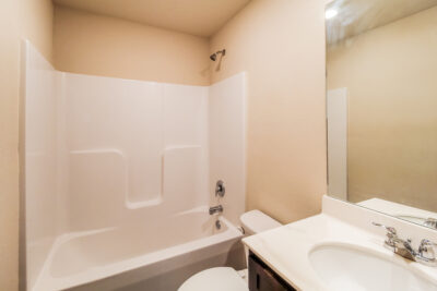 014 Bathroom ET21127