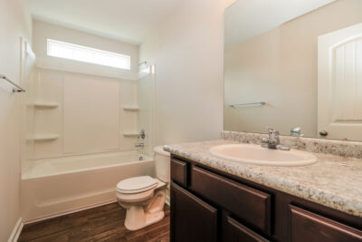 012 photo bathroom 10145097