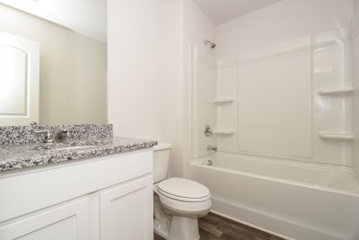 013 Bathroom ET51221