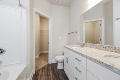 012 photo bathroom 10385613