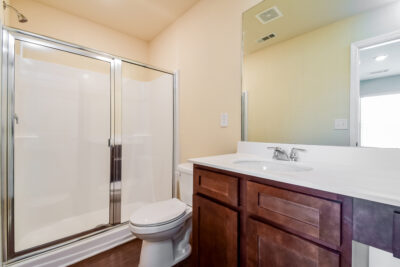 009 photo main bathroom 13148045