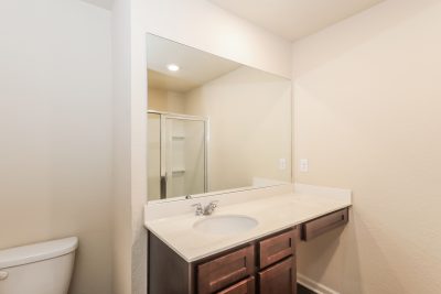 007 photo main bathroom 13948749