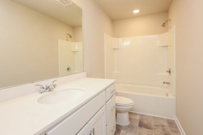 013 photo bathroom 12813722