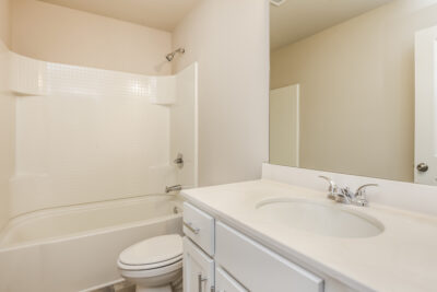 013 photo bathroom 12813787