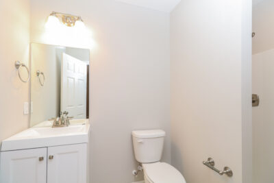 012 photo bathroom 12903023