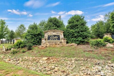 AA River Rock Scattered Statesville Entrance Monument