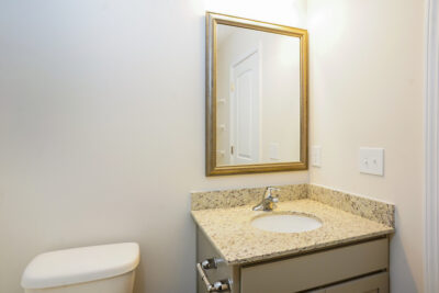 013 photo powder room 10572112