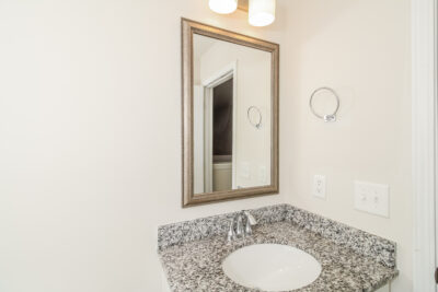 011 photo bathroom 13199377