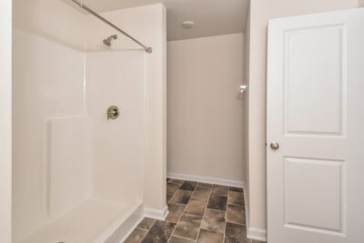 004 photo main bathroom 13284927