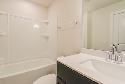 014 Bathroom ET31142