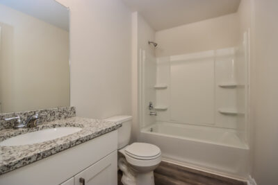 013 photo bathroom 10284870