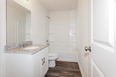 013 photo bathroom 10378741