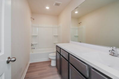 Bathroom 14 ET51300